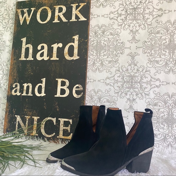 Meet your Posher, Maritza - Picture 2 of 2